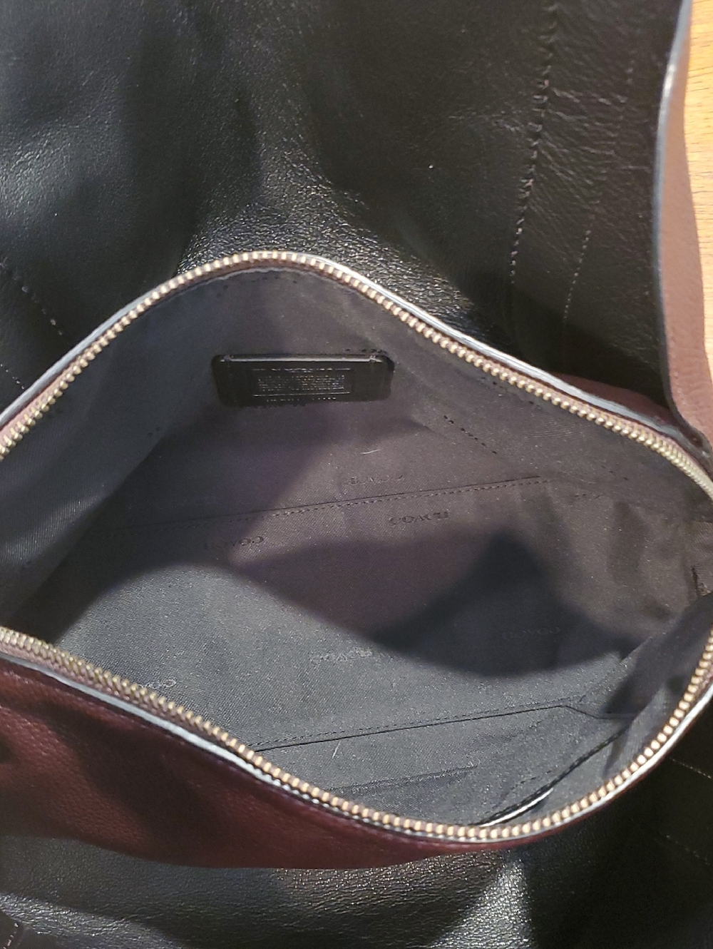 Like NEW Coach Hadley Shoulder Bag - Picture 9 of 12